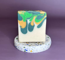 Load image into Gallery viewer, O&#39; Christmas Tree Festive  Soap • Handmade &amp; Vegan • With Grapeseed Oil and Shea Butter
